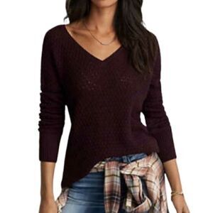American Eagle maroon open knit long sleeve V-neck sweater